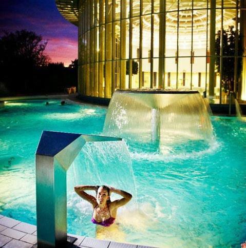 Aux Pieds Des Thermes 斯帕 外观 照片